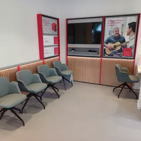 sala de espera del centro auditivo Centro Auditivo GAES Getafe