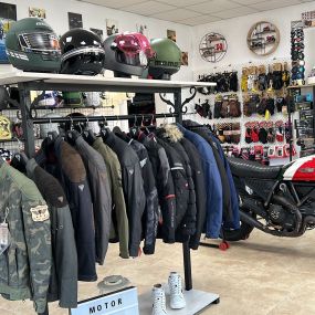 Bild von Motorloverspain Tu tienda de Ropa,Recambios y Accesorios de moto