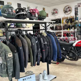 Bild von Motorloverspain Tu tienda de Ropa,Recambios y Accesorios de moto