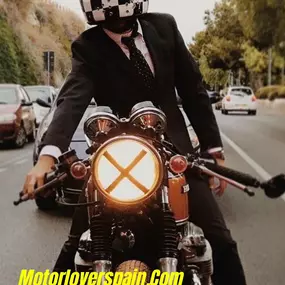 Bild von Motorloverspain Tu tienda de Ropa,Recambios y Accesorios de moto