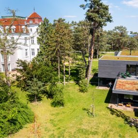 Pineblue Villas: Exklusive Villen und Ferienwohnungen mit Meerblick oder großen Terrassen in großzügiger, privater Parkanlage in Heringsdorf auf Usedom