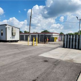 Alternate Beauty Image - Extra Space Storage at 3412 Garth Rd, Baytown, TX 77521