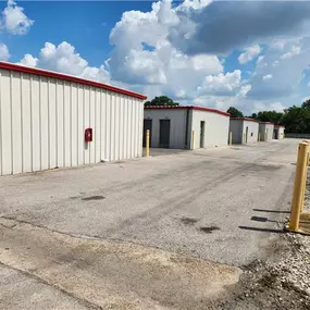 Interior Units - Extra Space Storage at 3412 Garth Rd, Baytown, TX 77521