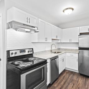 Kitchen at Georgian Oaks Apartments