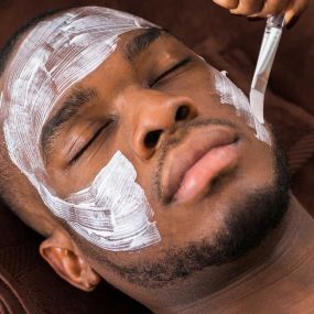 Man Facial Treatment Isha Beauty and wellness spa
