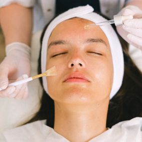 Facial Treatment Isha Beauty facial spa