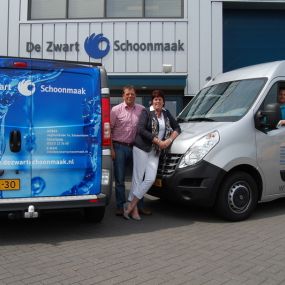 De Zwart Schoonmaak bus