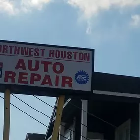 Bild von Northwest Houston Auto Repair Heights and Collision Center