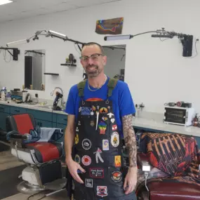 We're at Forest Hills Barbershop today for our small business highlight, Marc's favorite spot for a haircut! Congrats to Rob and the team on the remodel, it's looking fantastic in there! Get in to see for yourself