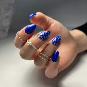 Centre_esterica_Mimate_manicura_azul.jpg