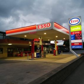 Bild von Blackmore Vale Services (Esso & Londis)