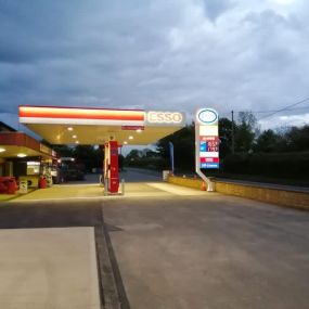 Bild von Blackmore Vale Services (Esso & Londis)