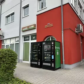 mediCig -  Vape 24/7 Automat Fürth
Schwabacher Str. 261
90763 Fürth
Öffnungszeiten: 24 Stunden geöffnet