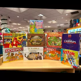 Sunday night is board game night hehe well at least we think so ???? #boardgames #locabusiness #localtoystore #eugeneoregon #etrunktoys