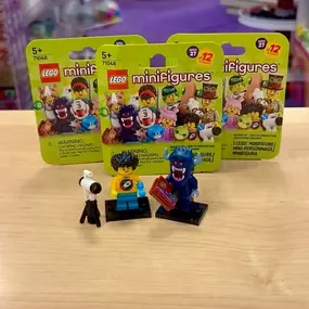 Lego fun ! Which minifigure do you want ? #lego #legominifigures #etrunktoys #eugeneoregon #localbusiness #toystore #elephantstrunktoys