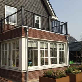 balustrade in stijl met woning