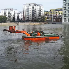 Damsteegt BV G.M. machineverhuur, grondverzet, recycling en zuigtechniek