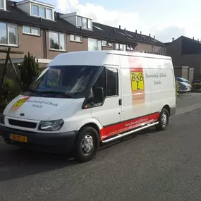 Bedrijfsbus met nw belettering