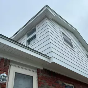 Prestige Gutter Systems, a family-owned business established in 2018, specializes in residential and commercial gutter installation, repair, cleaning, and gutter guards. We also offer siding services. Our commitment to quality and exceptional service has positioned us as a trusted gutter company in southeast Michigan for over 6 years.