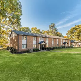 Exterior of Ridgewood Apartments