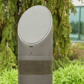 Outdoor speakers: Elevate your outdoor experience with our top-notch outdoor speaker installations. Enjoy premium sound quality amidst the beauty of your landscape and gatherings.