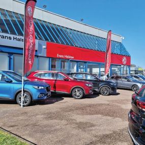 MG Grantham Showroom Exterior Forecourt