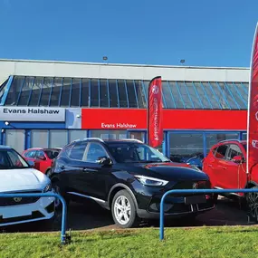 MG Grantham Car Forecourt Exterior