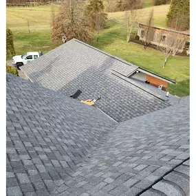 Thompson Roofing LLC supplies Roofing, Gutter and Skylight repairs as well as full replacements.