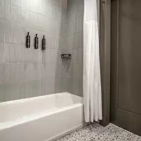 Guest room bath