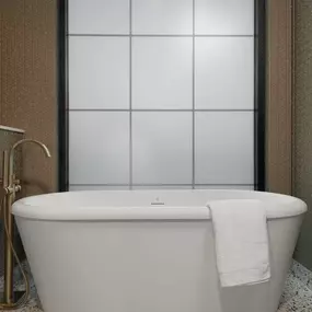 Guest room bath