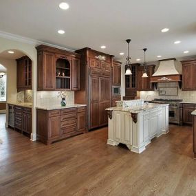 Bild von Master Kitchen Cabinets