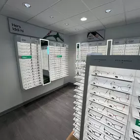 Specsavers Opticians and Audiologists - Porthmadog