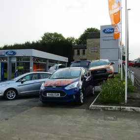 Bild von Stoneacre Cleckheaton Repair Centre Moorside