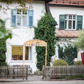 Eingang Montessori Kinderhaus Starnberg