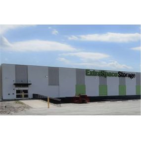 Beauty Image - Extra Space Storage at 605 S Laurel St, Mishawaka, IN 46544