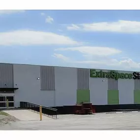 Beauty Image - Extra Space Storage at 605 S Laurel St, Mishawaka, IN 46544