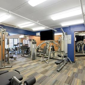 Gym at Pebblebrook Court