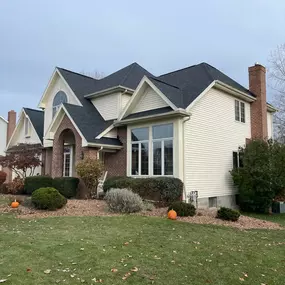 Bild von Oaks Roofing & Siding
