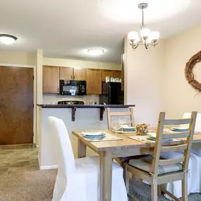 Dining Room at Regency Woods