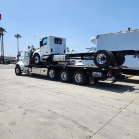 Bild von Charlie's 24hr Towing & Heavy Duty