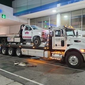 Bild von Charlie's 24hr Towing & Heavy Duty