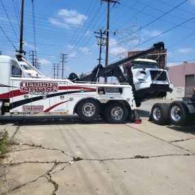 Bild von Charlie's 24hr Towing & Heavy Duty