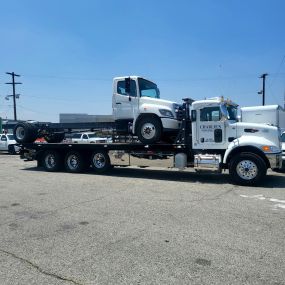 Bild von Charlie's 24hr Towing & Heavy Duty