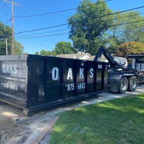 Bild von Oaks Dumpster Rental