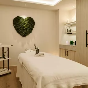 Day Spa Treatment Room