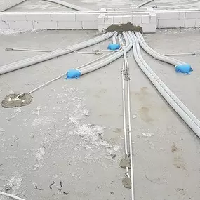 Ventilatie buizen op dak door Tom Van de Walle