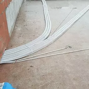 Ventilatie buizen op dak door Tom Van de Walle