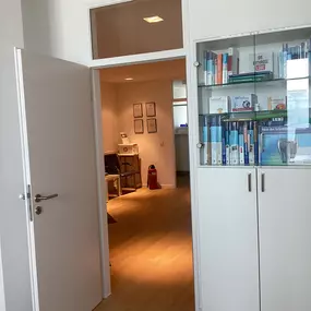 Bild von Arzt Praxis Rückenschmerzen u. Gelenkschmerzen München Pasing