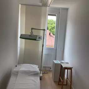 Bild von Arzt Praxis Rückenschmerzen u. Gelenkschmerzen München Pasing