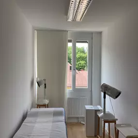 Bild von Arzt Praxis Rückenschmerzen u. Gelenkschmerzen München Pasing